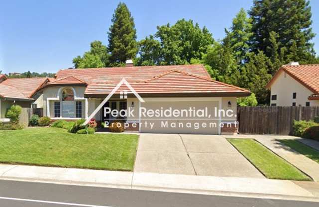 Wonderful 4bd/2ba Folsom Home!
