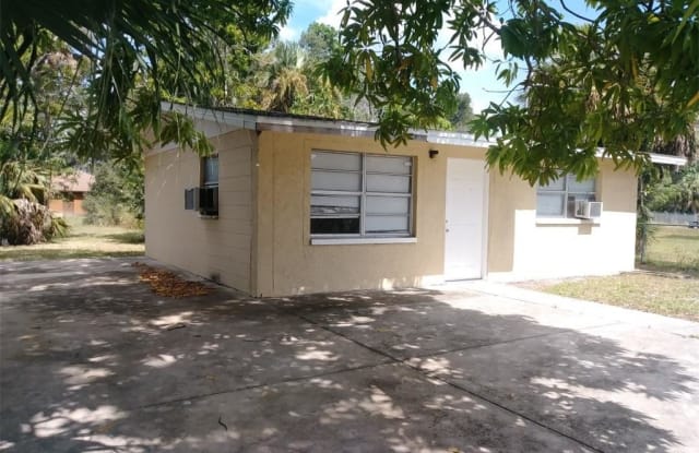 3135 Blount ST - 3135 Blount Street, Fort Myers, FL 33916