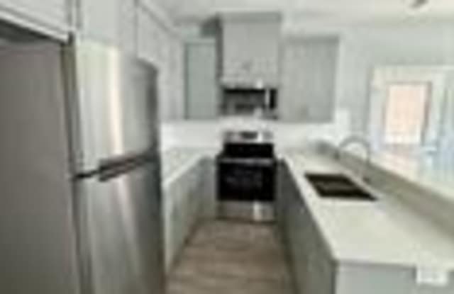 413 East Acacia Street - 3