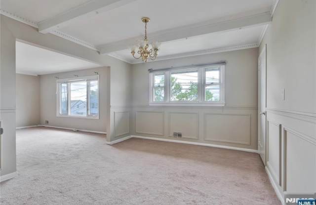 376 Harrison Avenue FLOOR 2