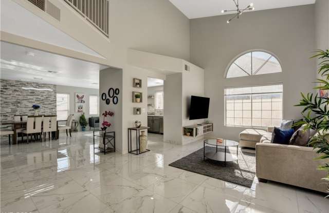 7301 Casa Solar Court