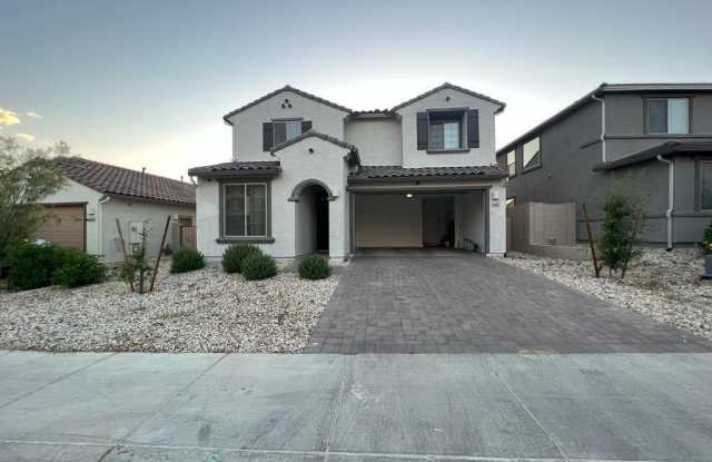5662 N 87th Drive