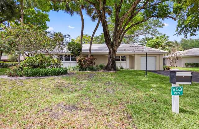 Photo of 809 Cypress Blvd