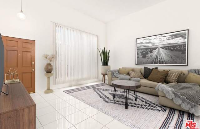 1528 Berkeley St unit: 2