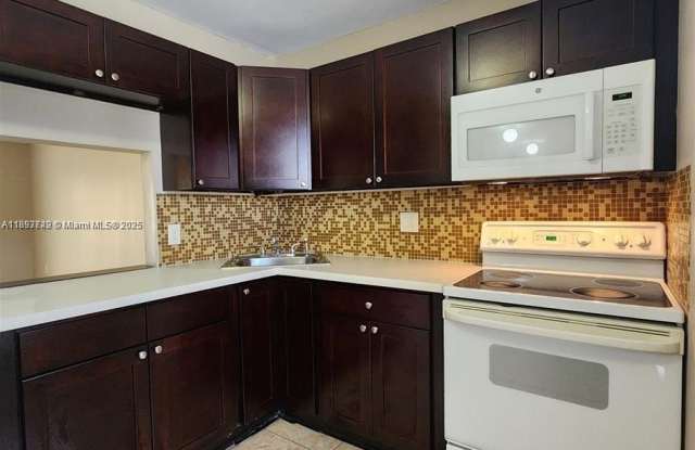 Photo of 6020 NW 64th Ave