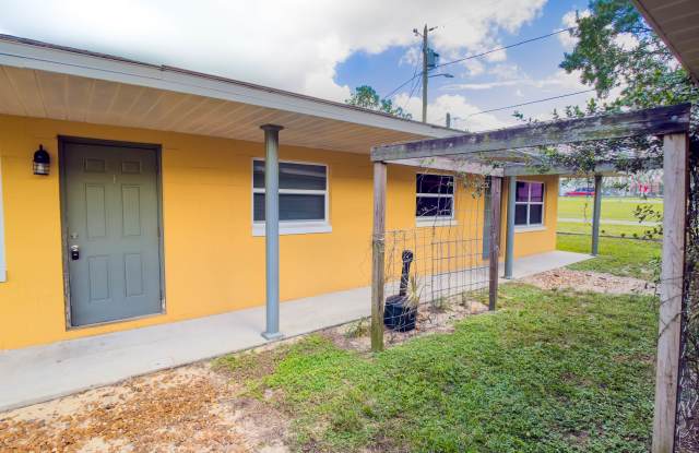 733 Booker Ave Apt 1