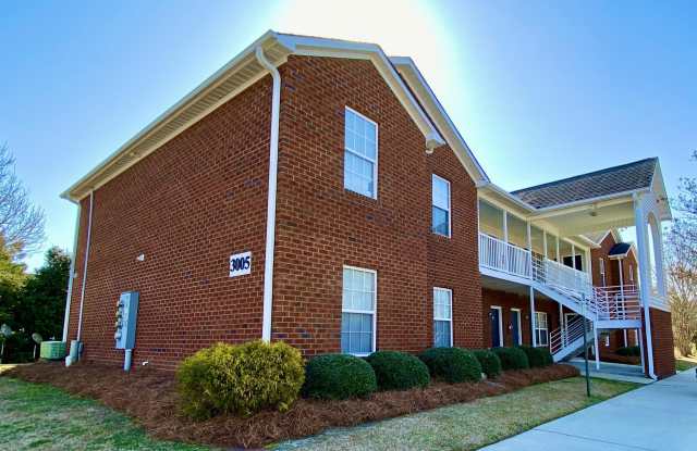 Photo of 3001 Macgregor Downs Road unit: 102