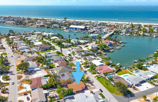 Photo of 2173 W Vina Del Mar Blvd