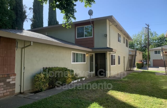 2005 Benita Dr