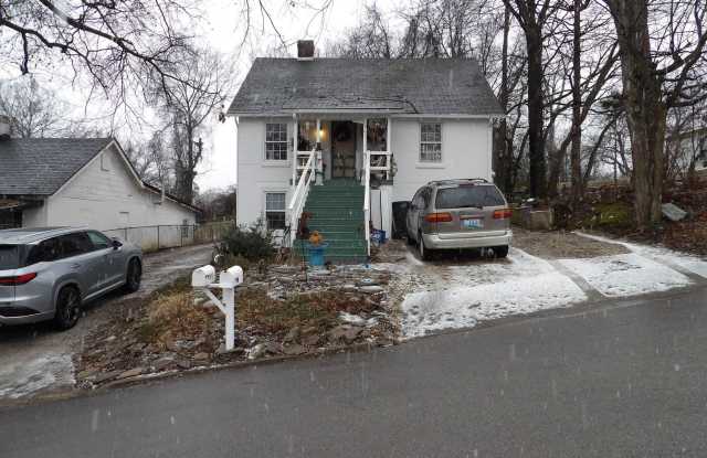 Photo of 307 Henry Street unit: B