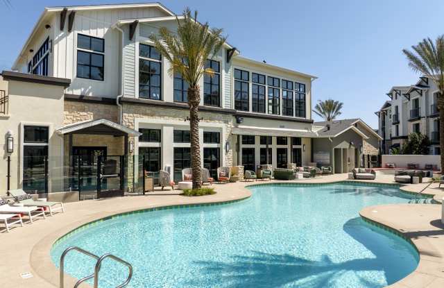 Artisan at the Village of Escaya