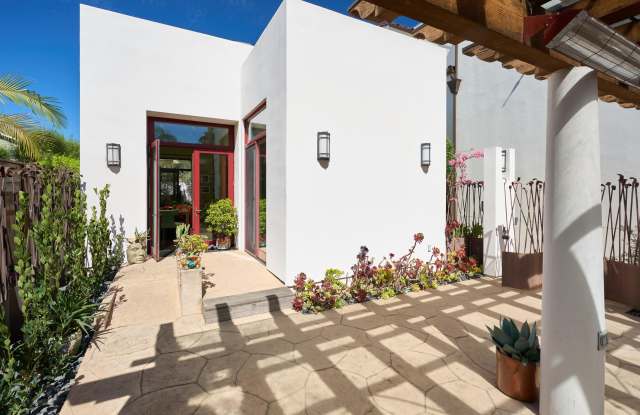 219 Equestrian Avenue