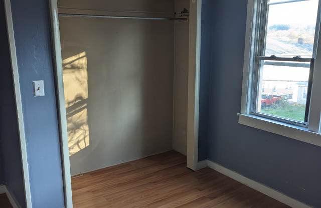 212 Hazzard Street - 2