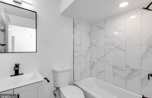 2331 N 16TH Street unit: 3