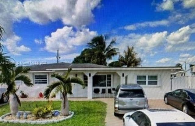 17910 NW 43rd Ave - 17910 Northwest 43rd Avenue, Miami Gardens, FL 33055