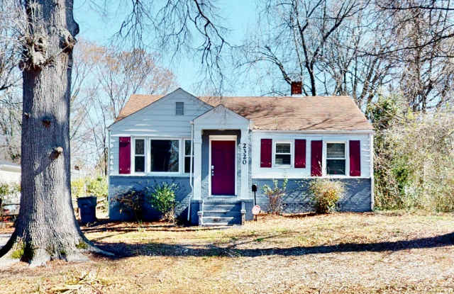 Photo of 2320 Vanderbilt Road