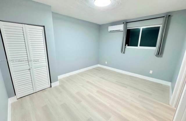 Photo of 321 NW 93rd Ave