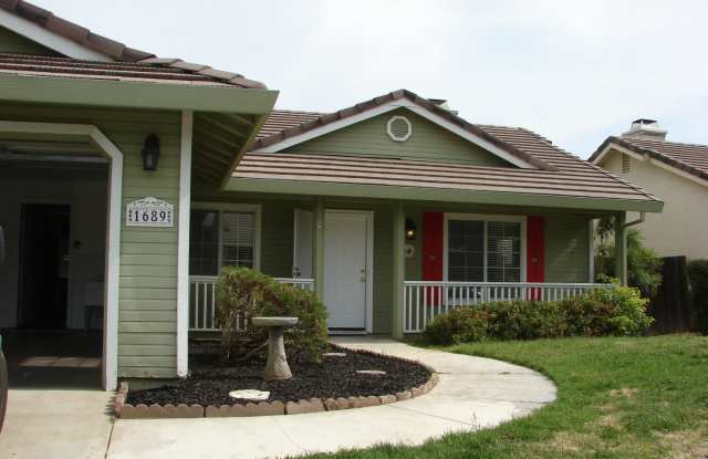 Photo of Beautiful Spacious 3 Bedroom Yuba City home COMING SOON!