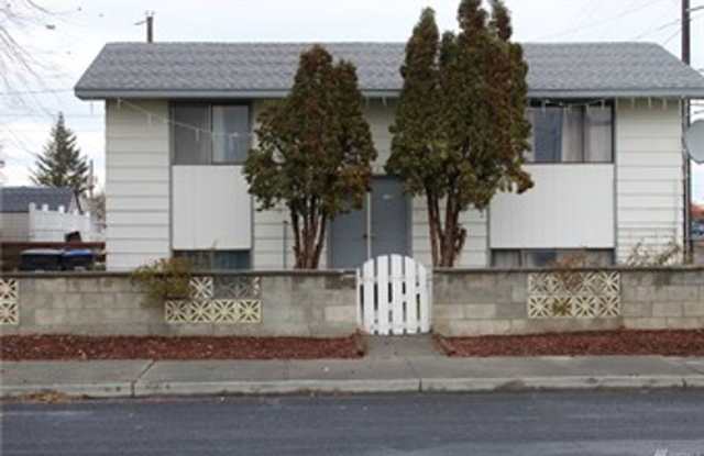 4 bedroom 2 bath house