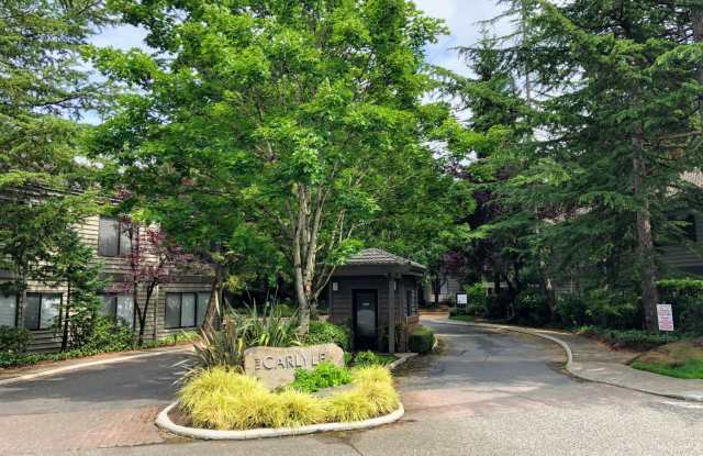 Spacious 2db, 2ba Condo Downtown Bellevue in Tranquil Setting