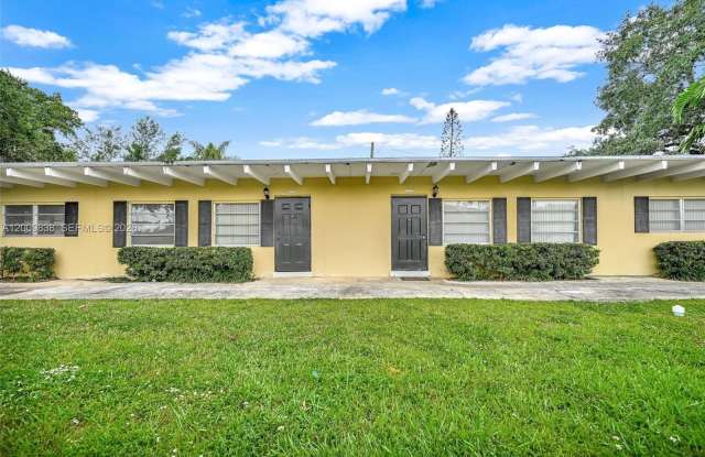 2225 SW 62nd Ct