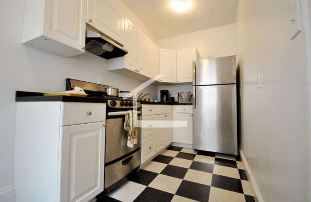 Photo of Nicely renovated 1 bed near the Green Line in Allston.