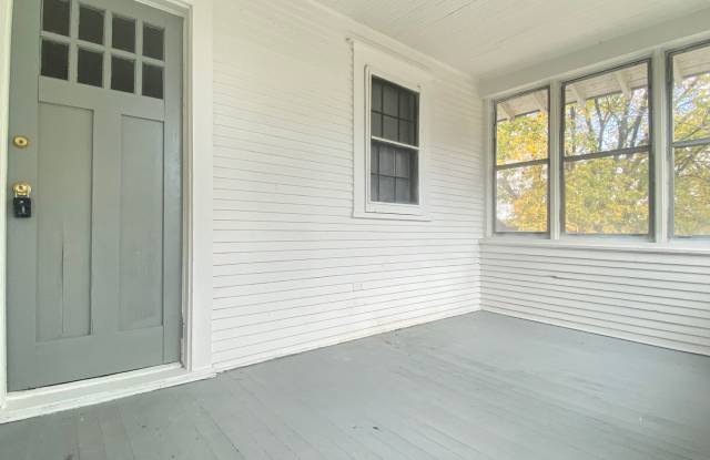 Updated 2 bed 1 bath house