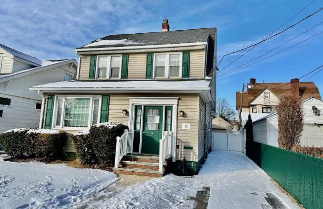 10 Vernon Avenue unit: 2
