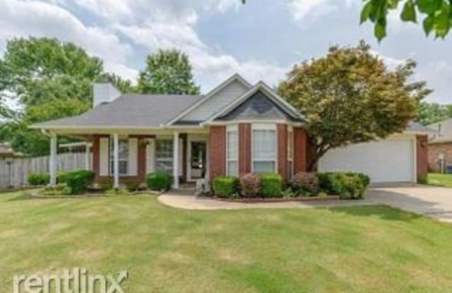 7111 Red Bud Cir - 7111 Red Bud Circle, Fort Smith, AR 72916