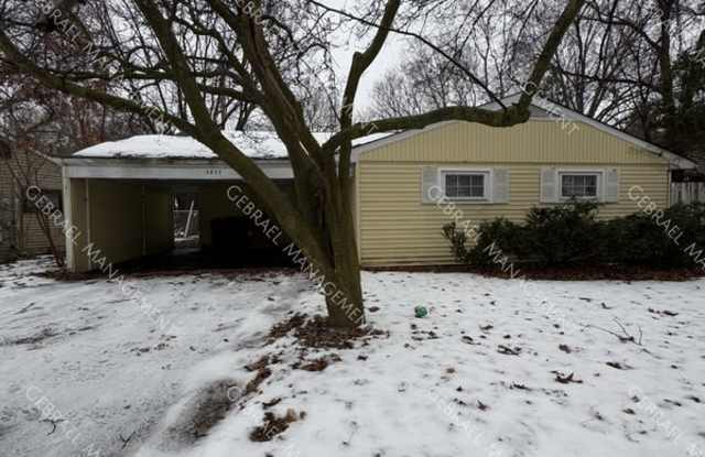 1711 Briarwood Dr.