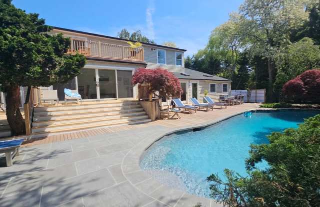 2 Tuckahoe Road