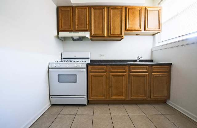8056 S Drexel Ave