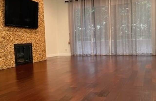 Photo of 1880 VETERAN Ave unit: 107