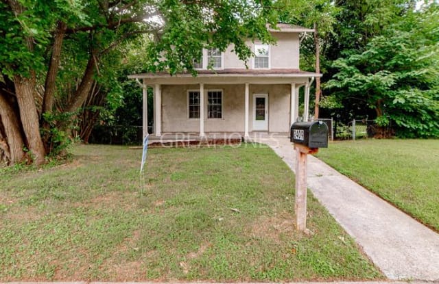 2409 Hubbard Street - 2409 Hubbard Street, Greensboro, NC 27405