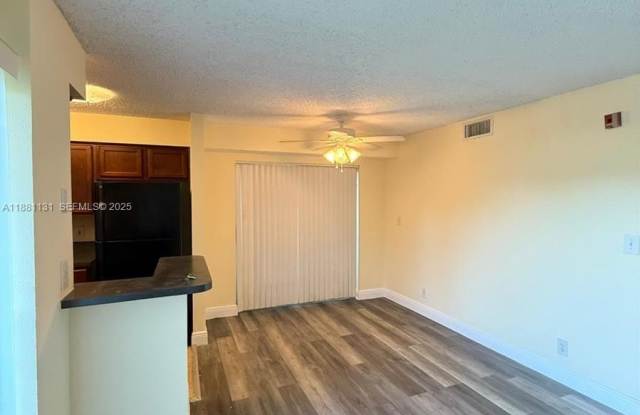 Photo of 7650 Westwood Dr