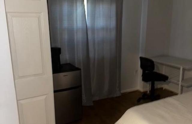 8259 CEDAR LANDING Court