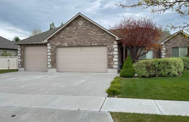 126 Stillwater Dr