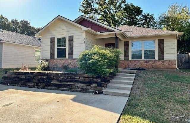 424 E Shepherd Street