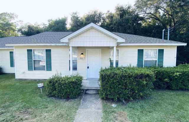 1000 Sable Dr unit: B