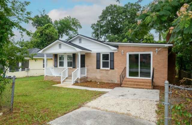 Photo of 102 Burdock Circle