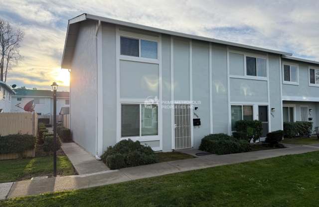 38544 Royal Ann Common