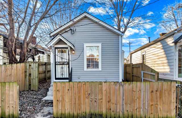 Photo of 944 Brent Street