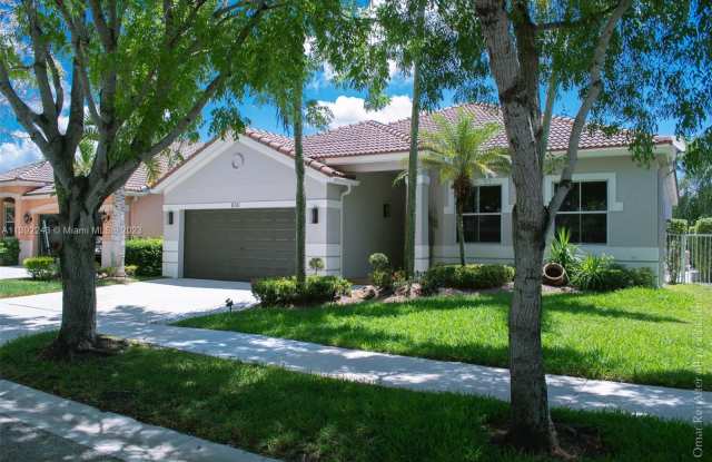 830 Lavender Cir