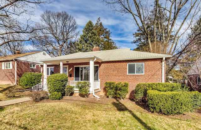 Gorgeous 3BR/2BA Rambler Located in Montgomery County!