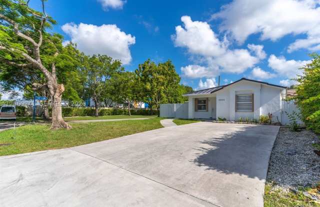 9999 NW 25th Ter