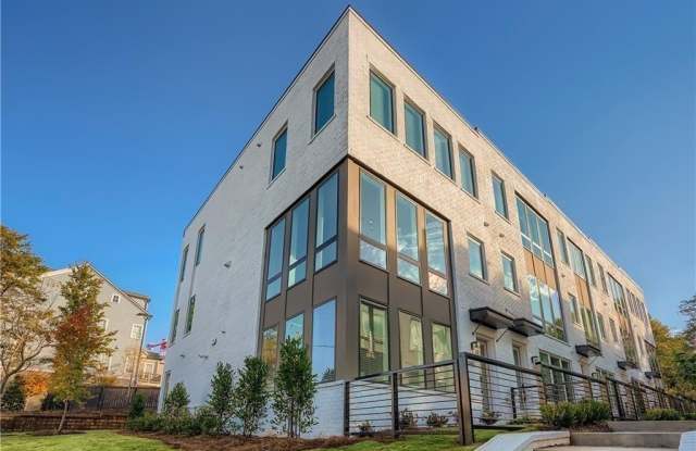 300 GIBSON Street SE
