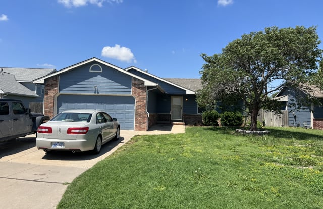 4909 S Custer Cir - 4909 South Custer Circle, Wichita, KS 67217