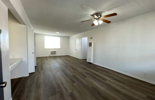 Photo of 7351 Variel Ave.