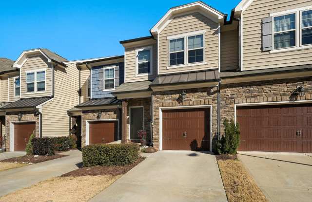 Contemporary, spacious 3-bedroom, 2.5-bath Townhome in Hillsborough!