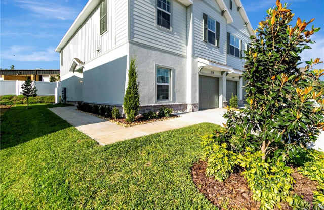 11738 BLACKBROOK COURT